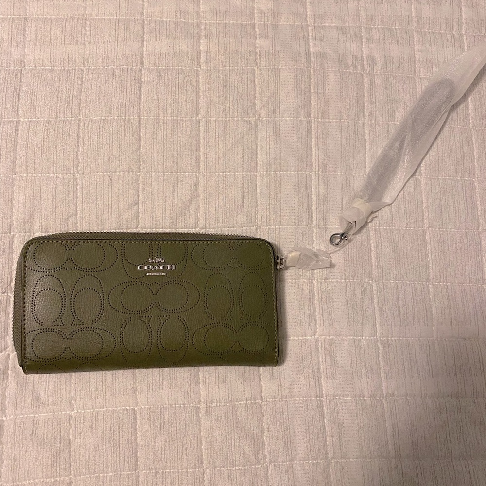 Coach continental wallet
